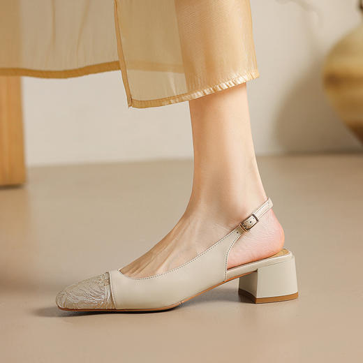 【预售5天】圆头浅口拼接，中粗跟后空包头凉鞋WC&M2332 商品图0