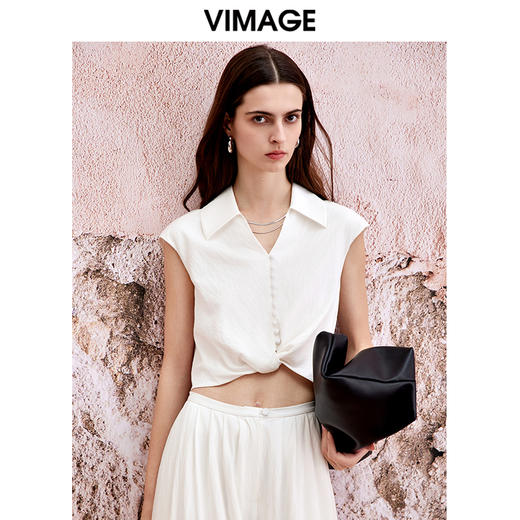 VIMAGE纬漫纪夏季新款扭结设计气质高级感显瘦上衣V2113734 商品图0