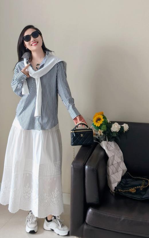 竖条纹大气衬衫 配披肩休闲百搭风 商品图2