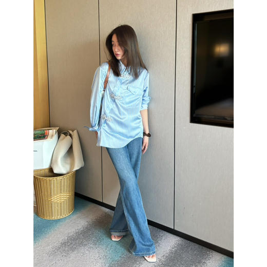 25特价 2404213    麻花盘扣条纹衬衫 商品图6