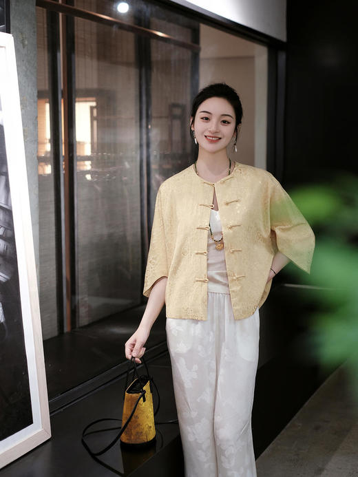 盛唐婧 |丝麻提花圆领小外套-鹅黄 商品图2