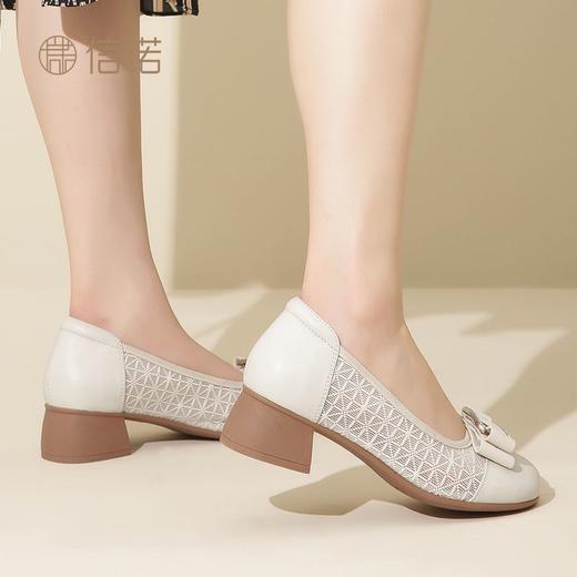 信诺 脚宽舒适女鞋 2024新款网纱凉鞋中跟粗跟妈妈鞋洋气软底皮鞋24C3870-1 商品图6