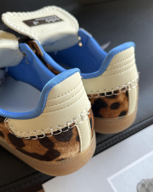 现货 THS 4.13-无 阿迪家 情侣款 好看好穿好搭配联名板鞋 4色 QZ083 商品图11