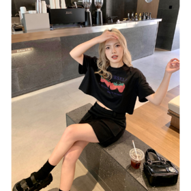 穿它 做莓烦恼的可爱女孩