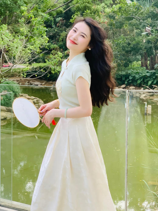 【百图lulu定制】【清冷系半身裙】浮雕暗纹 清冷系 高腰 国风半身裙 商品图1