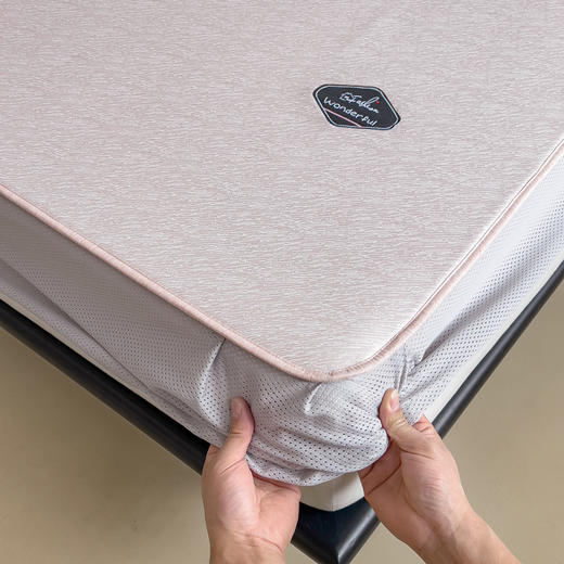 【轻奢质感冰丝席三件套】夏日冰爽凉感软凉席三件套 无痕无印三明治床笠式凉席 商品图7