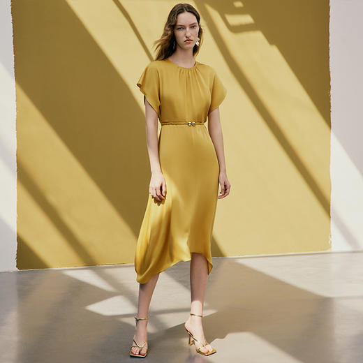 EITIE爱特爱夏季新款显瘦纯色百搭洋气收腰连衣裙7407147 商品图1