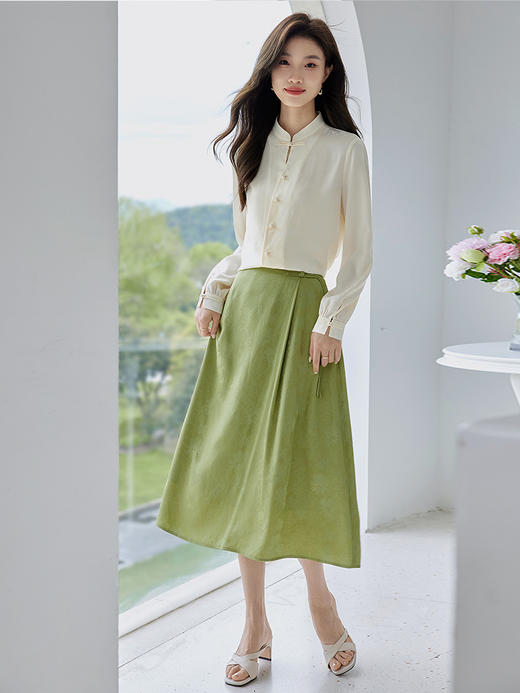 【专属特价】熙世界新中式提花缎面衬衫2025秋秋新款国风盘扣小衫设计感上衣 商品图4