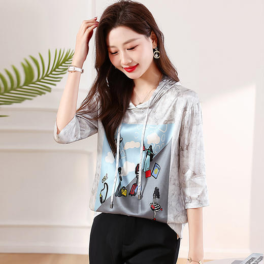 弹力缎真丝上衣，中袖设计感连帽宽松印花桑蚕丝小衫KQN-85507 商品图0