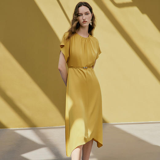 EITIE爱特爱夏季新款显瘦纯色百搭洋气收腰连衣裙7407147 商品图3