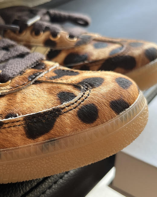 现货 THS 4.13-无 阿迪家 情侣款 好看好穿好搭配联名板鞋 4色 QZ083 商品图8