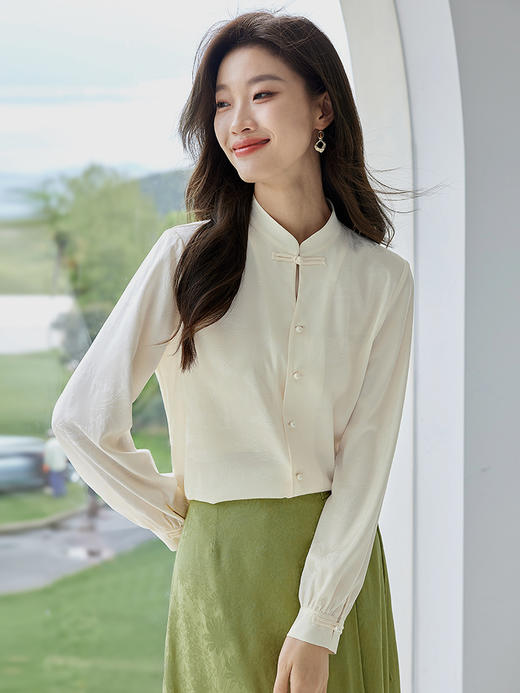 【专属特价】熙世界新中式提花缎面衬衫2025秋秋新款国风盘扣小衫设计感上衣 商品图2