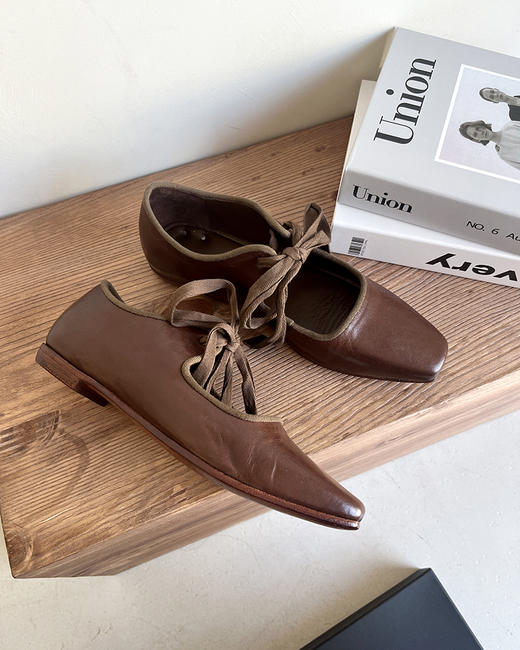 现货 THS 4.13-限时 女士 复古法式绑带水洗鞋 小众随性玛丽珍小皮鞋 2色 BZ1165 商品图3