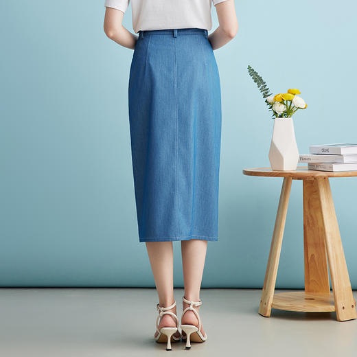 EITIE爱特爱夏季新款时尚复古高腰包臀中式盘扣牛仔蓝半身裙B2406314 商品图4