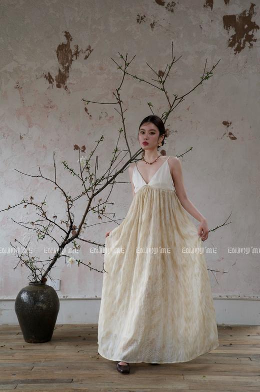 【门店同款】ENJOY夏季云敛-白玉兰山吊带连衣裙 157397122 商品图0