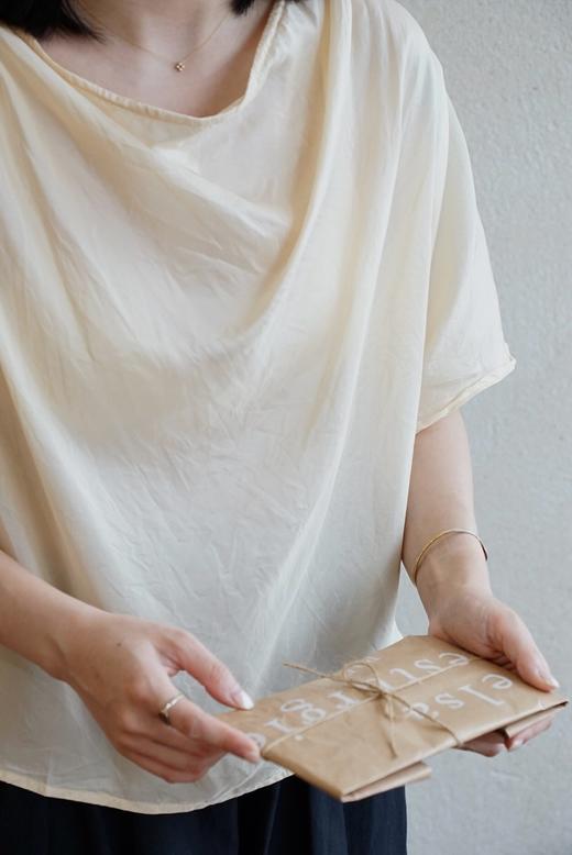 elsa esturgie 法式慵懒真丝垂领上衣 商品图2