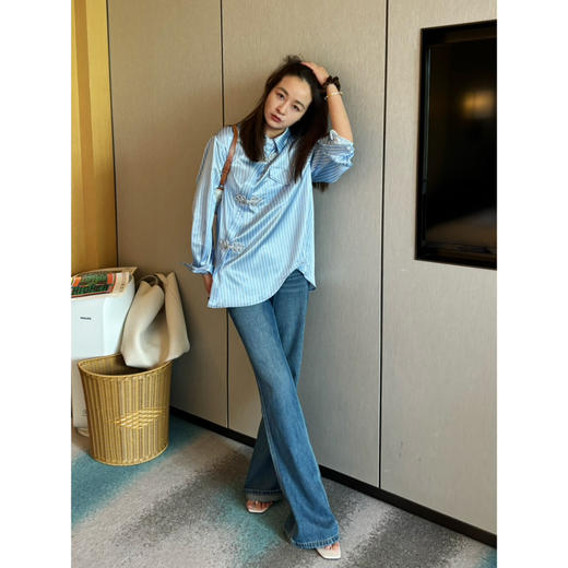 25特价 2404213    麻花盘扣条纹衬衫 商品图2