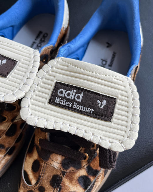 现货 THS 4.13-无 阿迪家 情侣款 好看好穿好搭配联名板鞋 4色 QZ083 商品图7