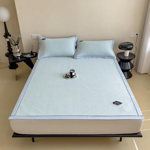 【轻奢质感冰丝席三件套】夏日冰爽凉感软凉席三件套 无痕无印三明治床笠式凉席 商品图10