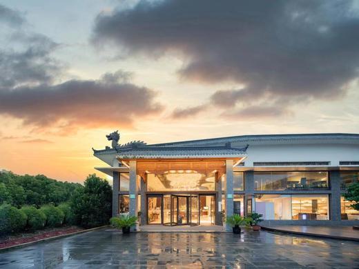 ★新品★ ¥499起/2晚连住【上海海上花岛生态度假酒店/民宿/玫瑰庄园】享标准房+早餐+海上花岛联票，马术表演、温泉、无动力乐园等超多玩乐，全家一站式度假体验！有效期至2024年12月31日 商品图0