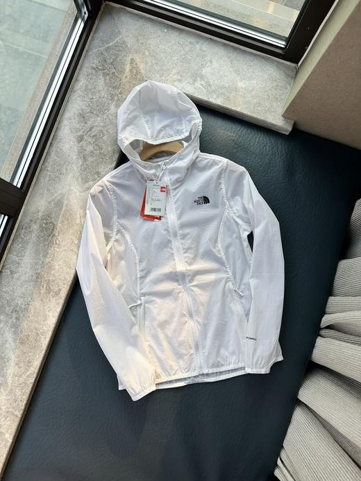 点此购买 北面春夏季女款糖果色防晒风衣 xj 284980 商品图2