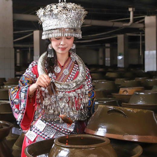 「哇！贵州的酸！」贵州红酸汤 酸爽鲜香 苗族古法，土坛发酵，松茸调味 家庭装 便携装 商品图4