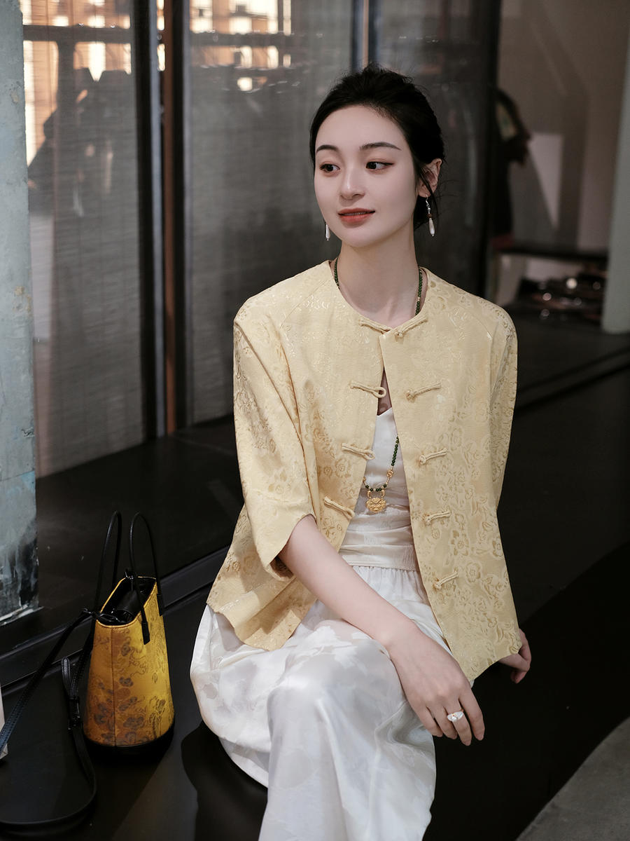 盛唐婧 |丝麻提花圆领小外套-鹅黄