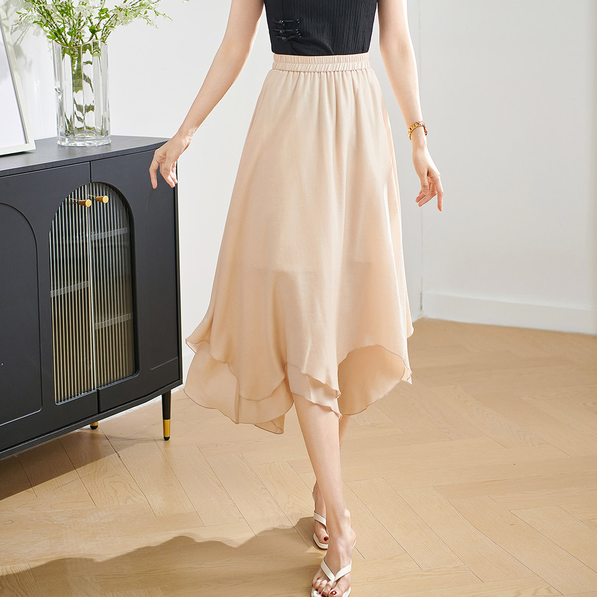 剩L 米思阳2025夏季新款优雅气质休闲风半身裙高腰修身设计感裙子1386