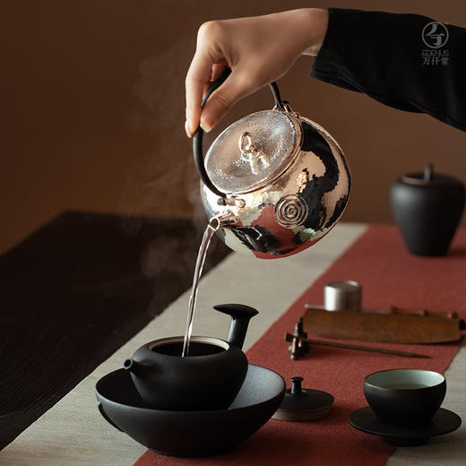 锤纹泉眼壶·银壶（小） 商品图5