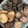 浙江龙泉 高山半野生椴木花菇 香菇 黑木耳 “高原氧吧” 野生野长 一泡就香 商品缩略图0