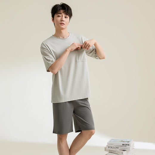 康妮雅男式短袖短裤套头套装 商品图2