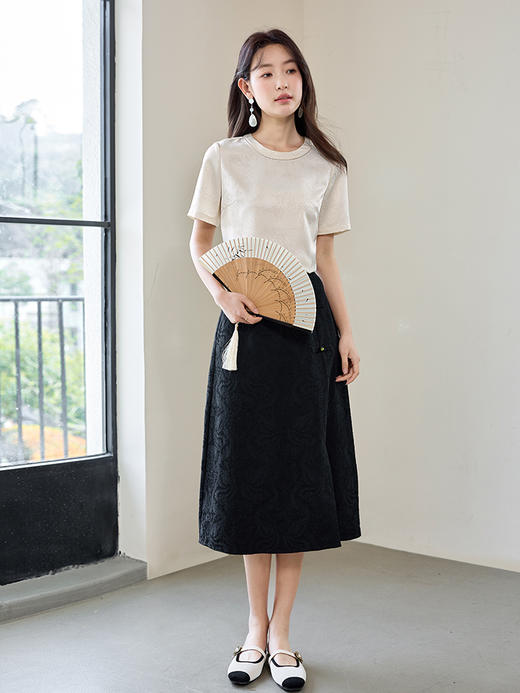 【专属特价】熙世界2025夏季新中式暗纹提花雪纺衫短袖百搭圆领国风T恤上衣 商品图4