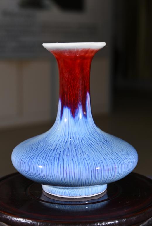 彩色丝毛釉扁肚瓶 商品图0