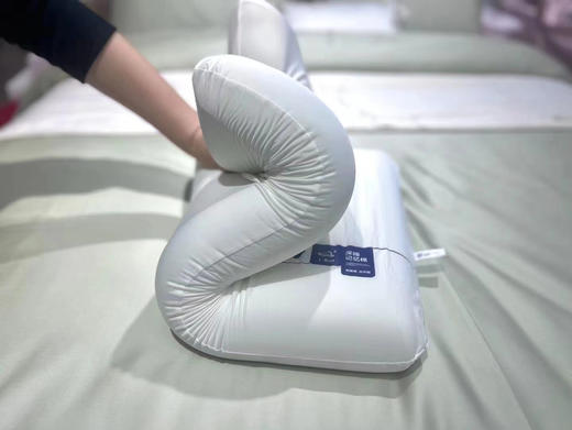 夏维怡  亚朵星球深睡枕Pro护颈 商品图1