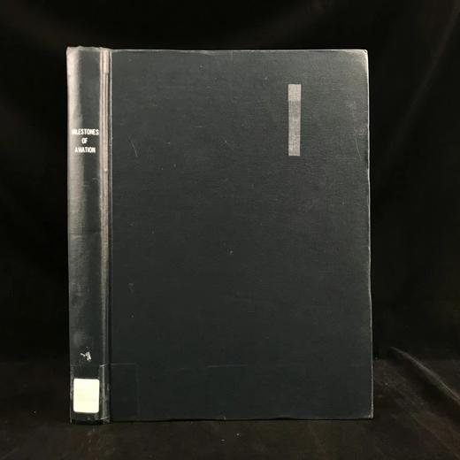 航空里程碑：史密森学会国家航空航天博物馆 数百幅插图 精装8开 商品图0