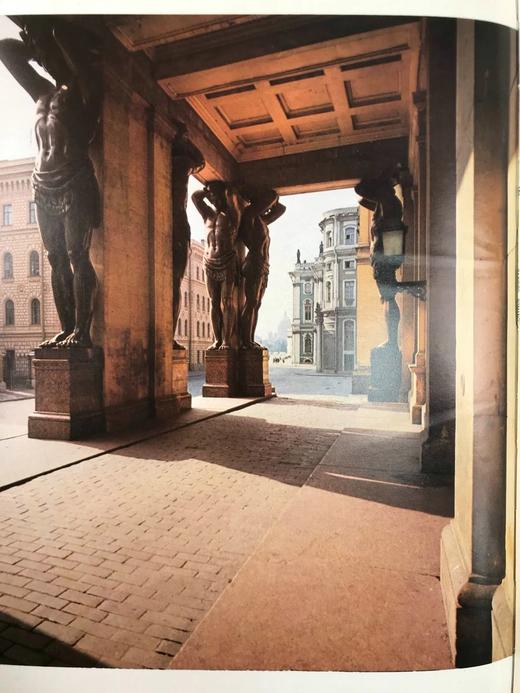 罗曼诺夫家族 约百幅插图 精装16开 商品图5