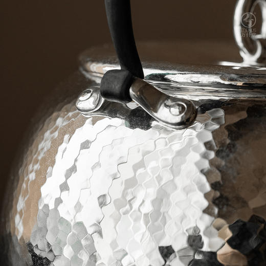 锤纹泉眼壶·银壶（小） 商品图3