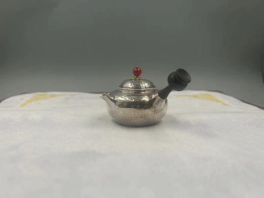 小银匠｜侧把锤纹壶 110ml左右   105克左右 商品图0