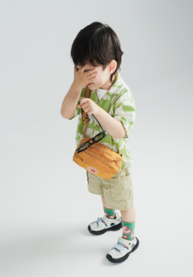 因为女儿在加拿大没有好看的鞋穿，所以创造了kiss my baby童鞋品牌