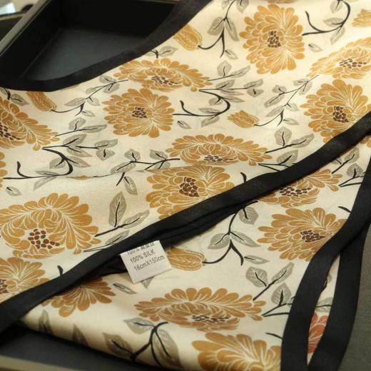 【甄珠贝·花卉系列】雏菊飘带和日本成品进口大溪地黑珠雏菊胸花礼盒套装 商品图8