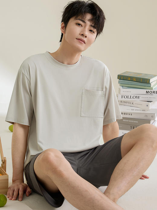 康妮雅男式短袖短裤套头套装 商品图3