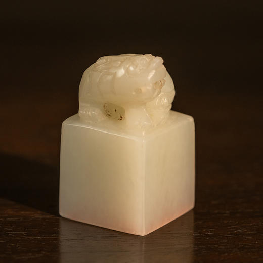 清 玉雕瑞兽钮印章 商品图1