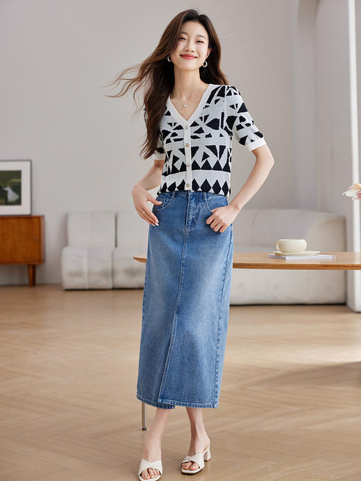 【专属特价】熙世界小香风撞色提花V领针织衫短袖薄款冰丝上衣2025夏装新款 商品图2