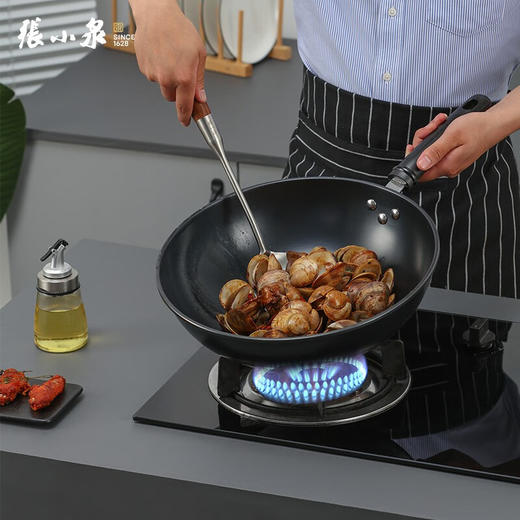 张小泉C30620100
东坡家黑金铁锅
 商品图1