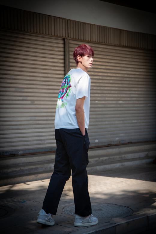 W422112040炫目印花短袖T恤 商品图8