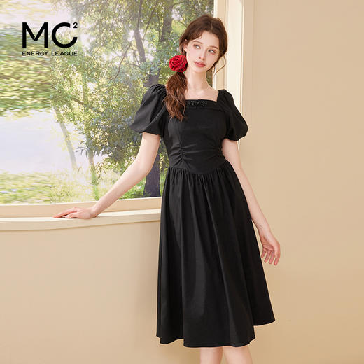 mc2法式方领收腰显瘦连衣裙女2024夏季新款泡泡袖盘扣设计感黑色 商品图1