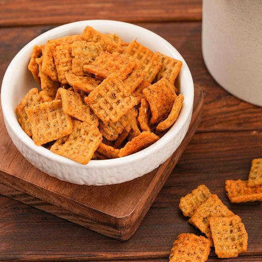 海玉花椒锅巴多规格麻辣酥脆可口经典怀旧小吃解馋办公室小零食 商品图1