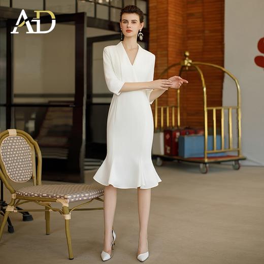 AD白色连衣裙女2024新款职业装气质女神范西装裙高端包臀鱼尾裙子 商品图0