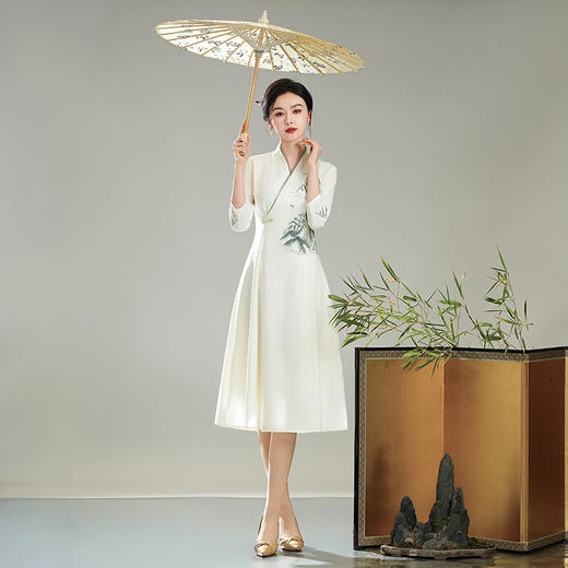【青山】春夏新款绣花改良新中式日常旗袍连衣裙 商品图1