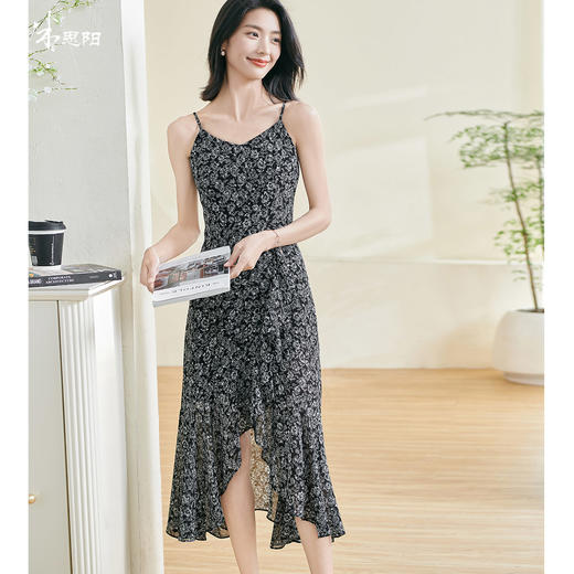 剩S/M/L/XL 米思阳2025夏季新款优雅气质吊带连衣裙碎花设计黑色A字裙女1105 商品图0